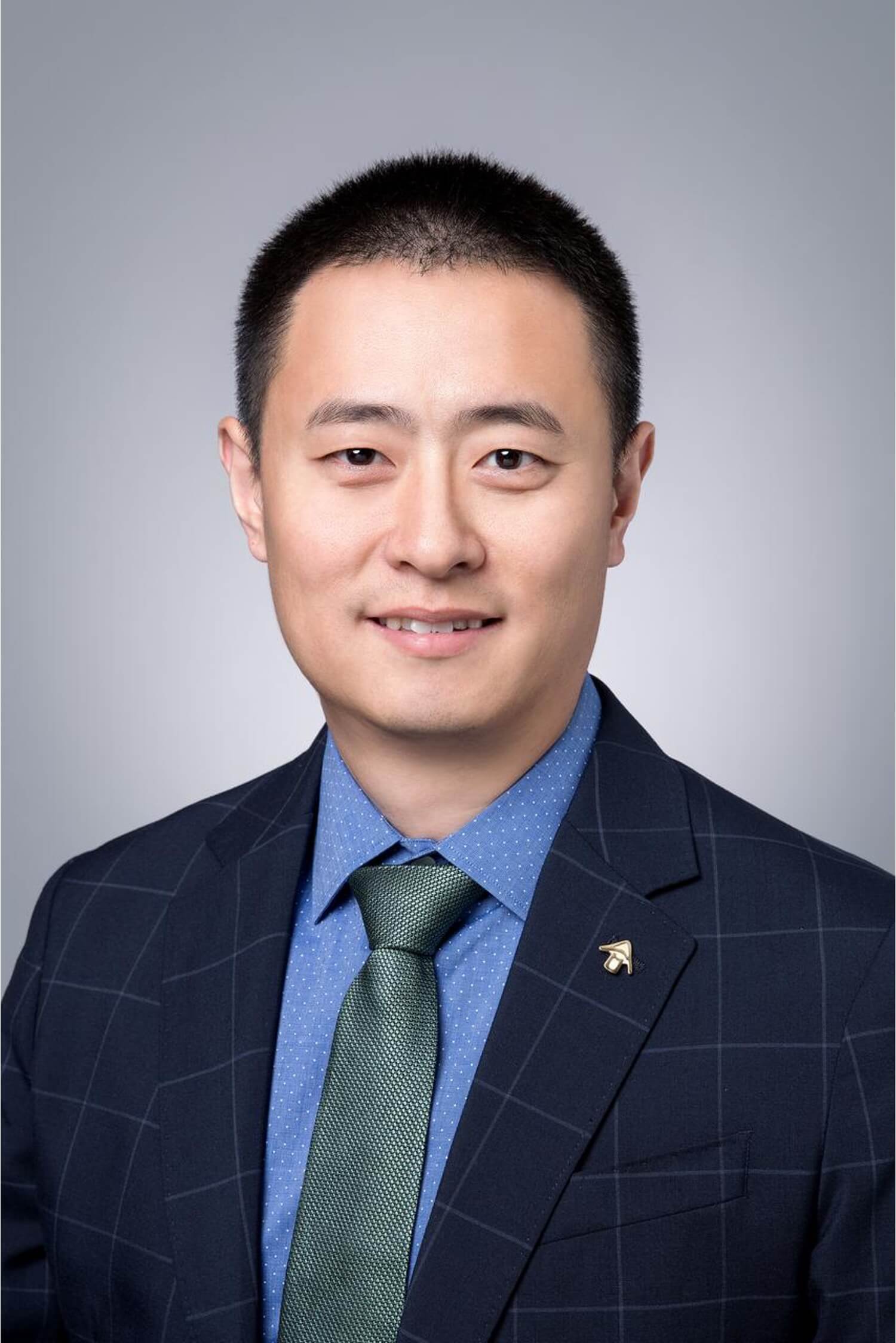王磊